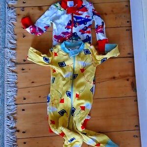 Lot of 2 Hanna Anderson onesies pjs size 12-18 months